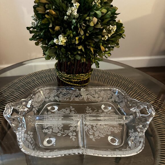 1930's New Martinsville 12" Floral Leaf Cut Glass 3 Compartment Vegetable Tray - Picture 2 of 7